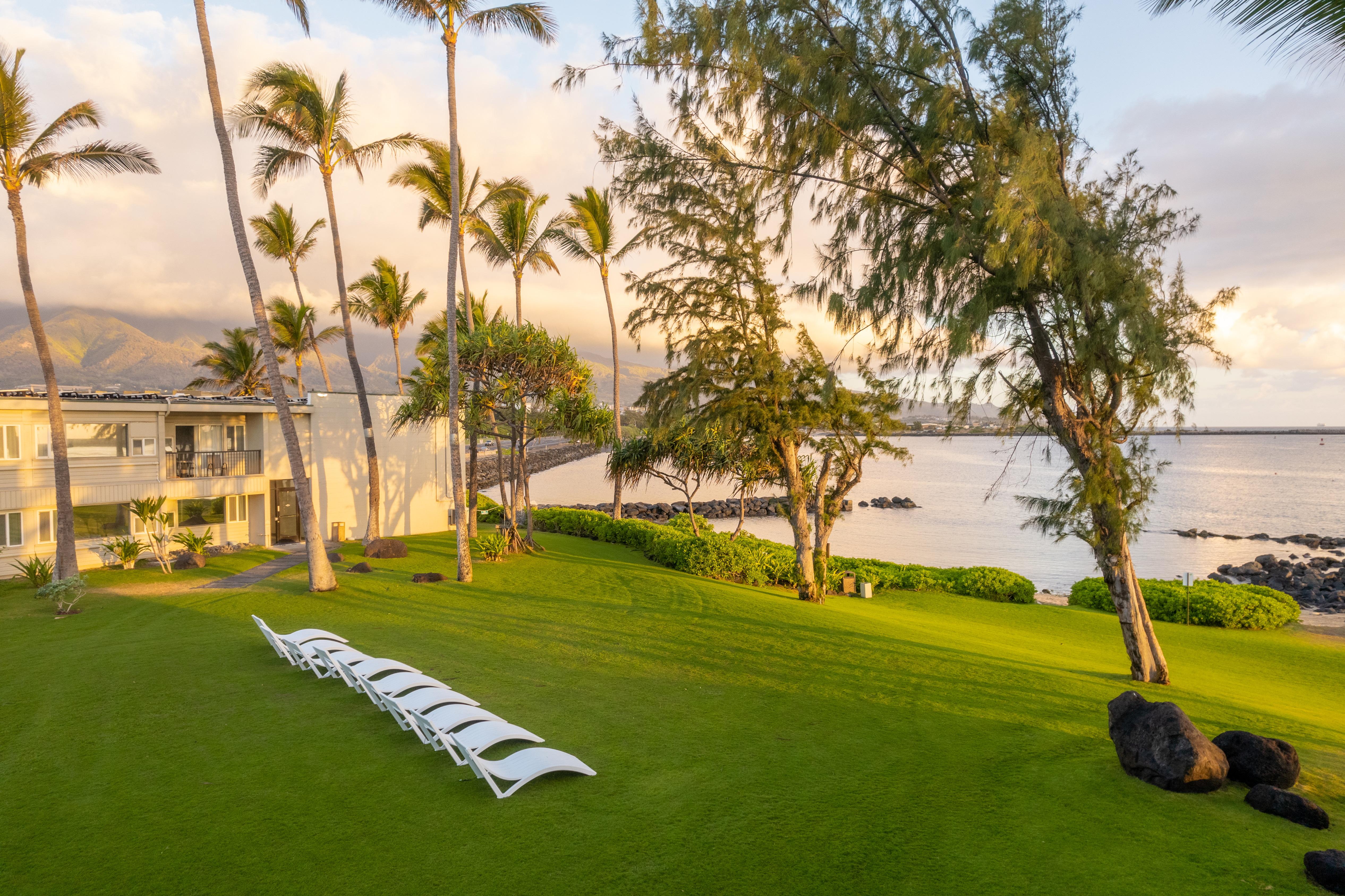 Maui Beach Hotel Kahului Exterior photo