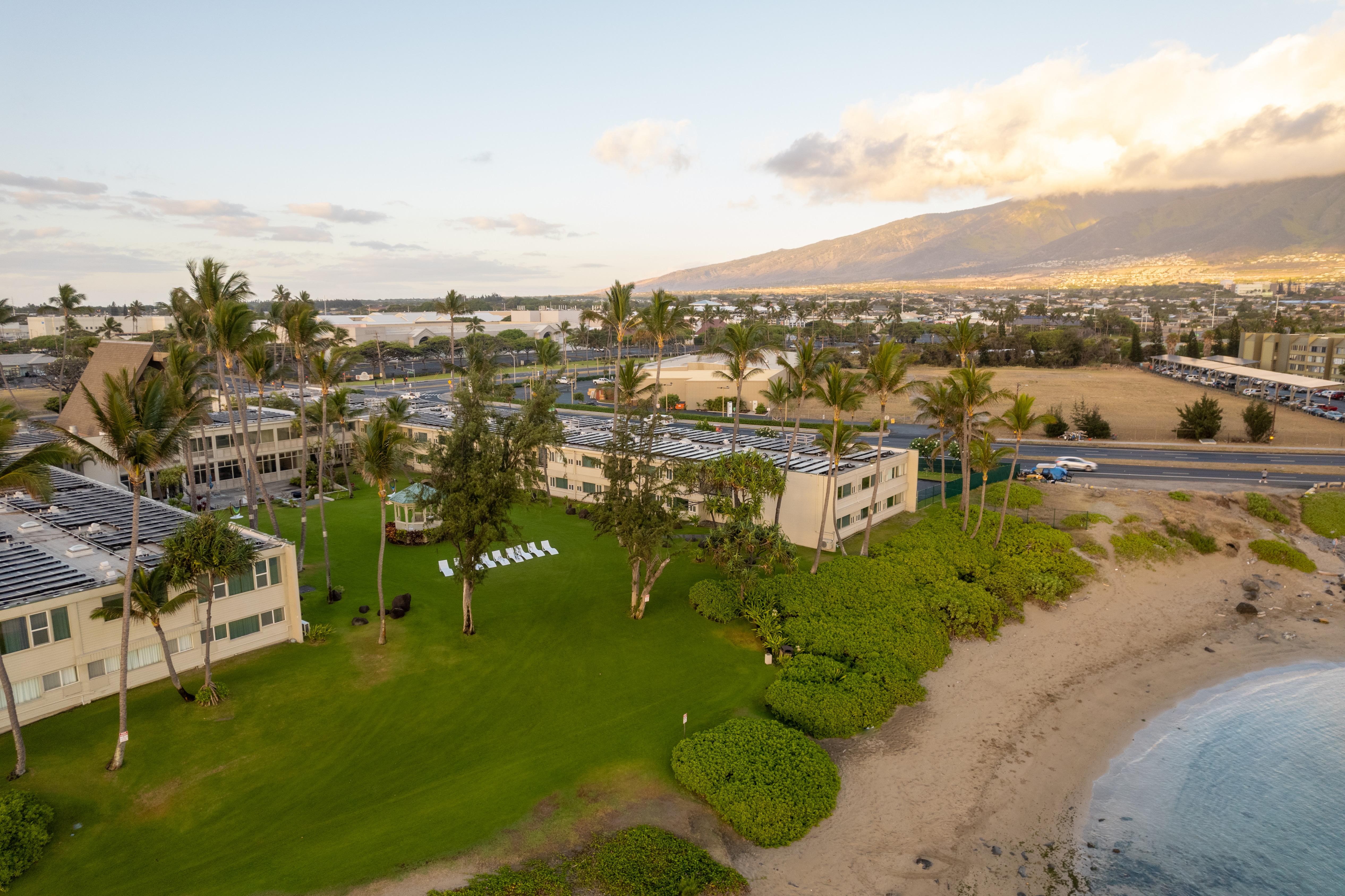 Maui Beach Hotel Kahului Exterior photo