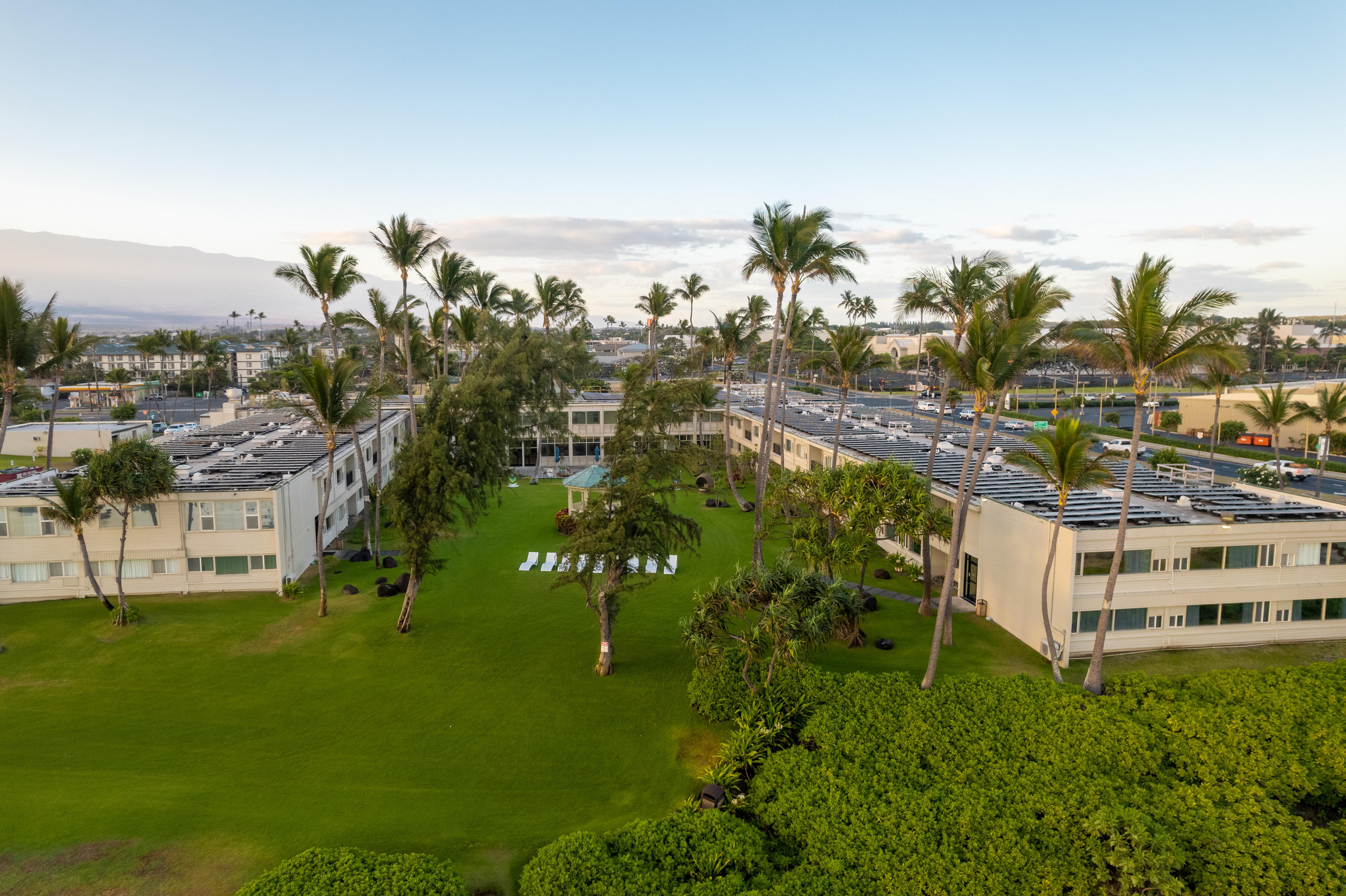 Maui Beach Hotel Kahului Exterior photo