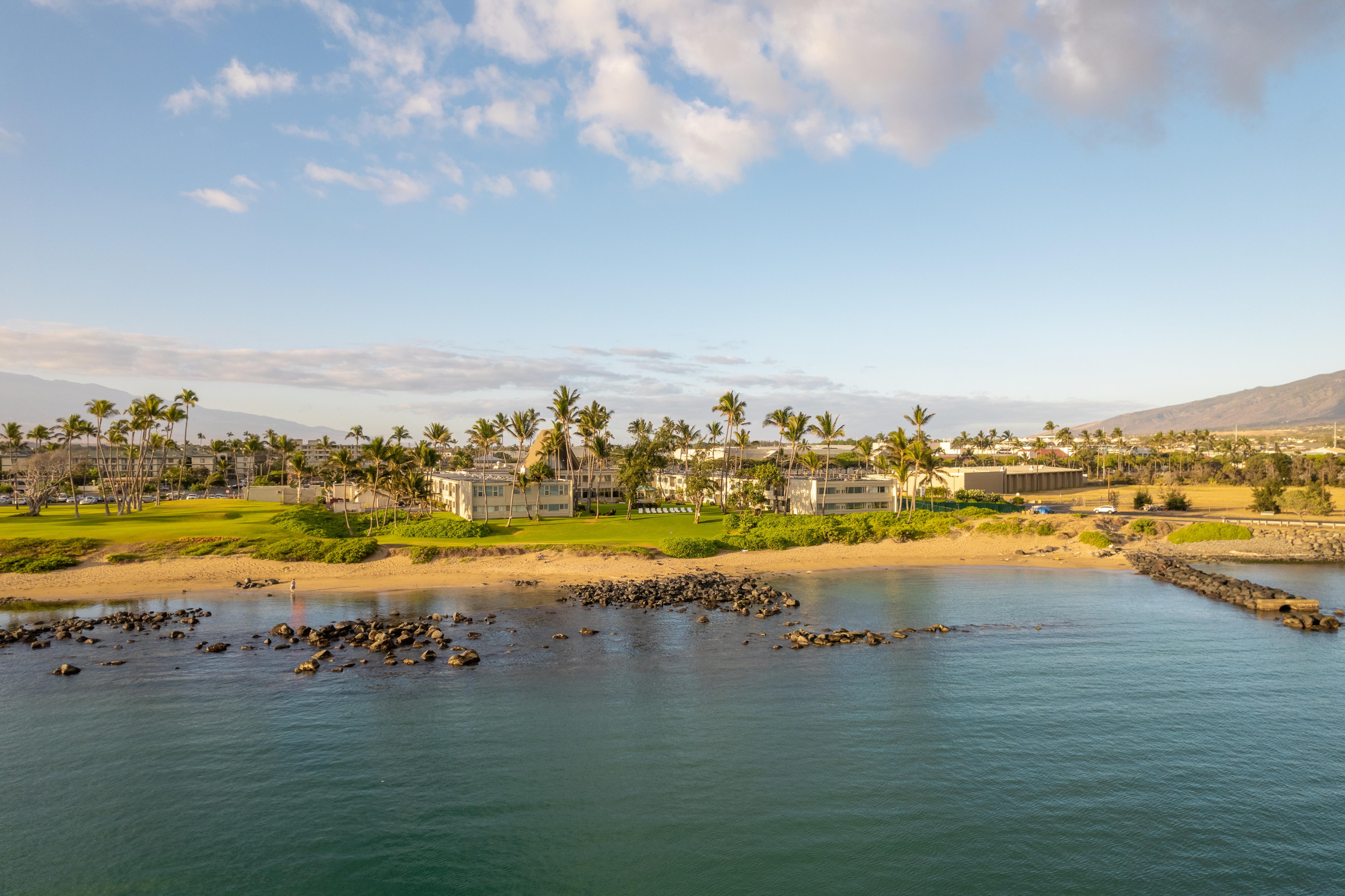 Maui Beach Hotel Kahului Exterior photo