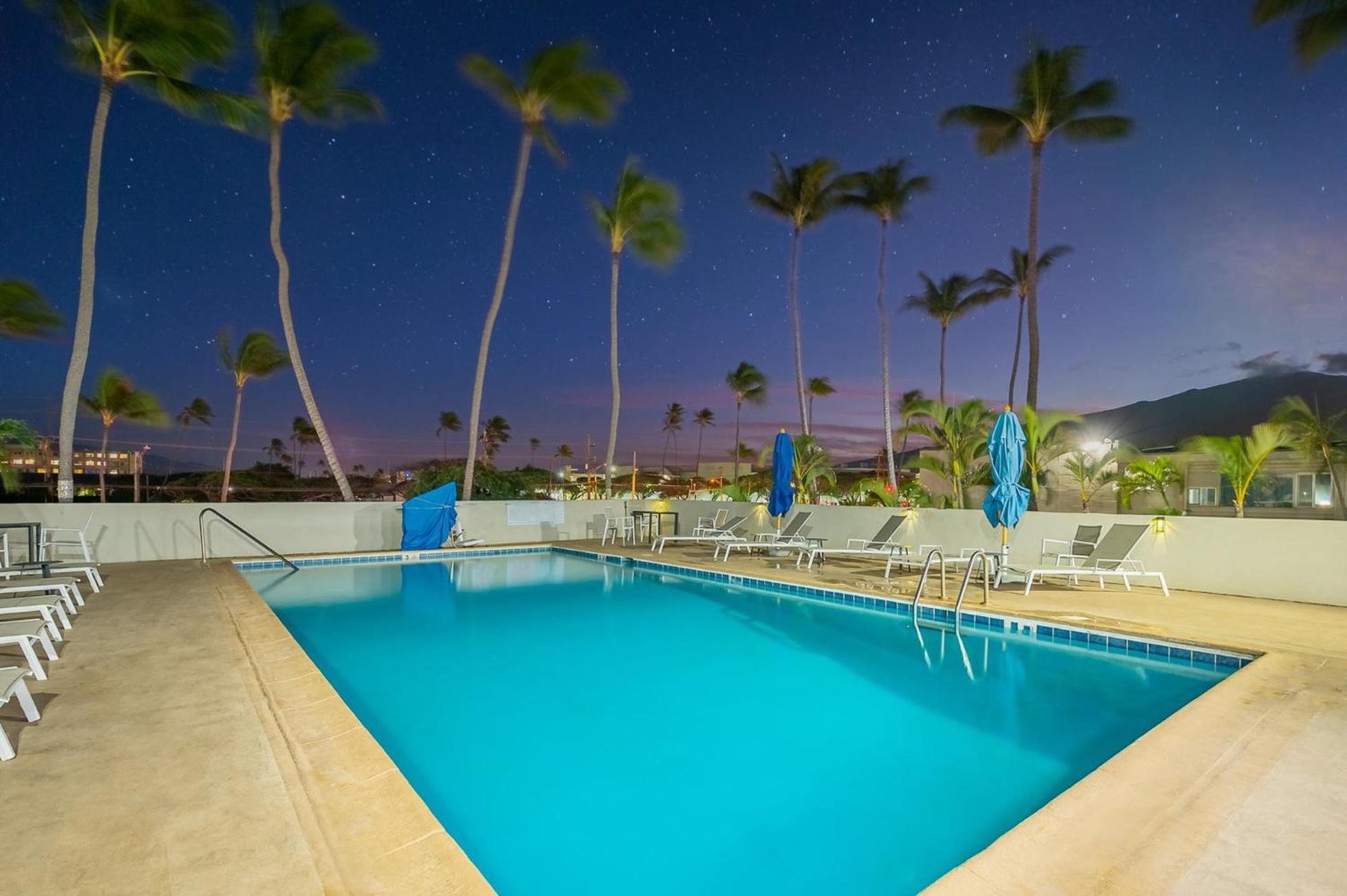 Maui Beach Hotel Kahului Exterior photo