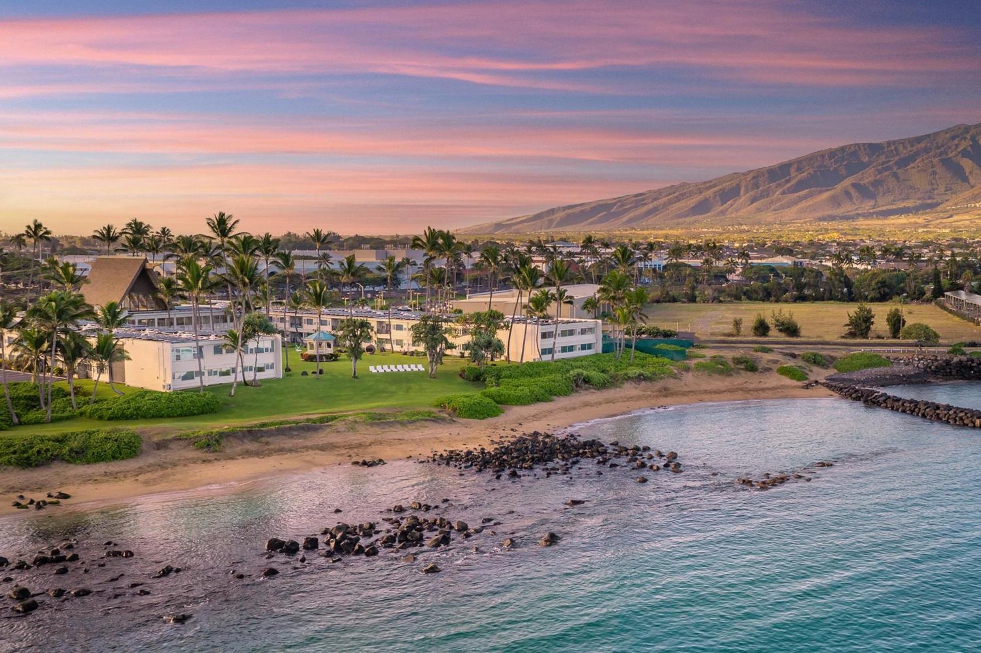 Maui Beach Hotel Kahului Exterior photo